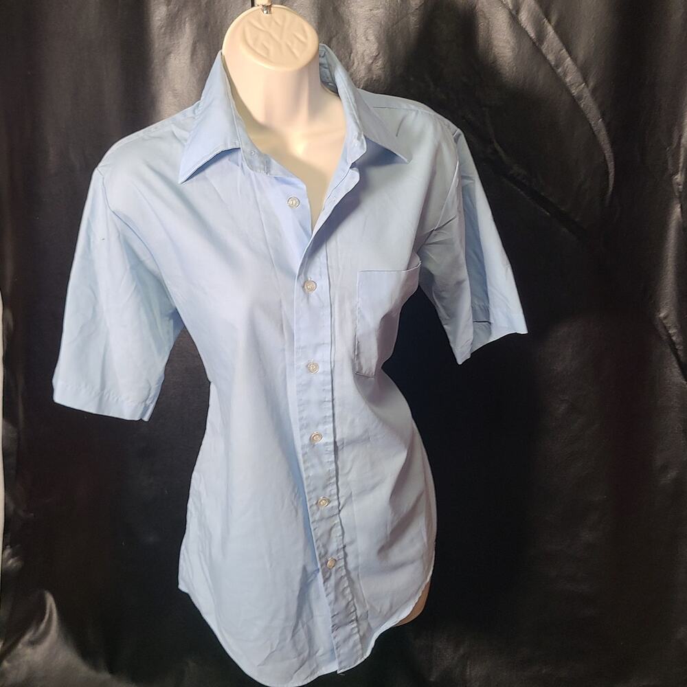 Vintage 80s Bristol powder blue short-sleeve button-down shirt size medium
